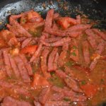 Как сделать подливу для макарон с мясом и без, из томатной пасты, муки, помидор, кетчупа