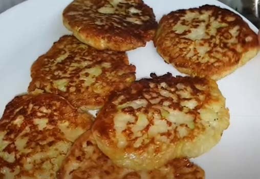 zucchini-pancakes-with-cheese-and-garlic-8