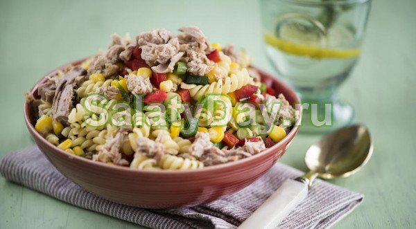 Tuna and corn salad