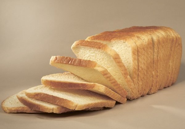Сколько калорий в хлебе, калорийность на 100 грамм в черном и белом