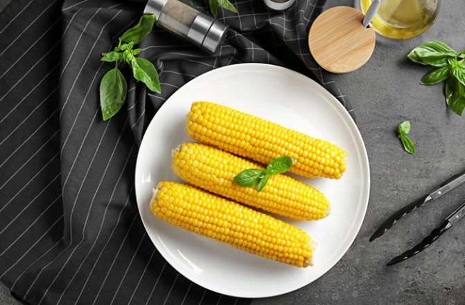 How many calories are in boiled corn?