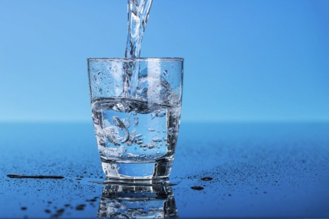 How many calories are in water - drinking, carbonated, with additives