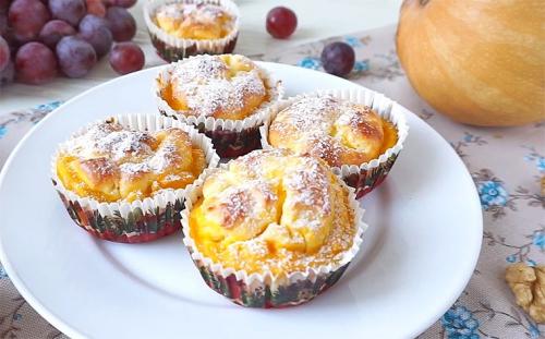 Cottage cheese and pumpkin muffins without sugar. Curd cupcakes with pumpkin 